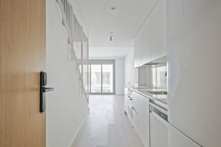 Proyecto de instalaciones integrales en promoción residencial en Terrassa (Barcelona) por BENMITSU