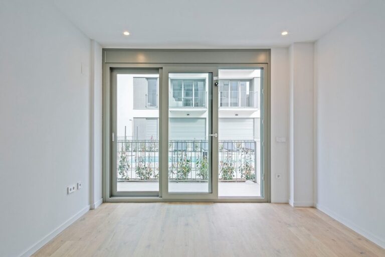 Proyecto de instalaciones integrales en promoción residencial en Terrassa (Barcelona) por BENMITSU
