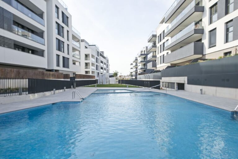 Proyecto de instalaciones integrales en promoción residencial en Vilanova i la Geltrú (Barcelona) por BENMITSU