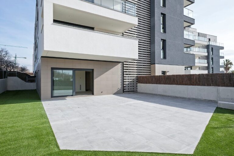 Proyecto de instalaciones integrales en promoción residencial en Vilanova i la Geltrú (Barcelona) por BENMITSU