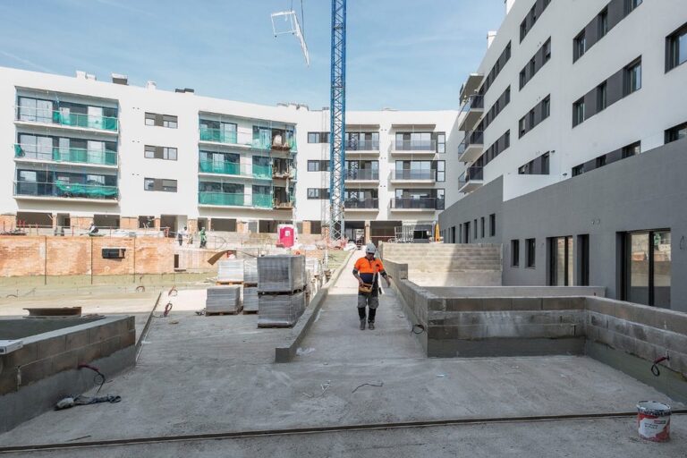 Proyecto de instalaciones integrales en promoción residencial en Vilanova i la Geltrú (Barcelona) por BENMITSU