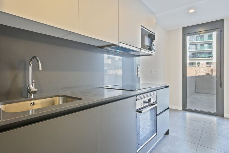 Proyecto de instalaciones integrales en promoción residencial en Vilanova i la Geltrú (Barcelona) por BENMITSU