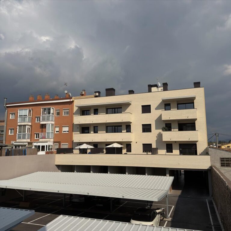 Instalaciones integrales en promoción residencial en Cardedeu (Barcelona) por BENMITSU