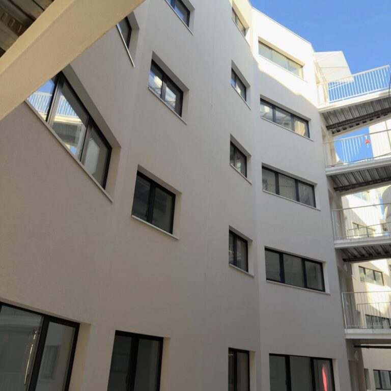 Instalaciones integrales en promoción residencial en Sant Boi de Llobregat (Barcelona) por BENMITSU