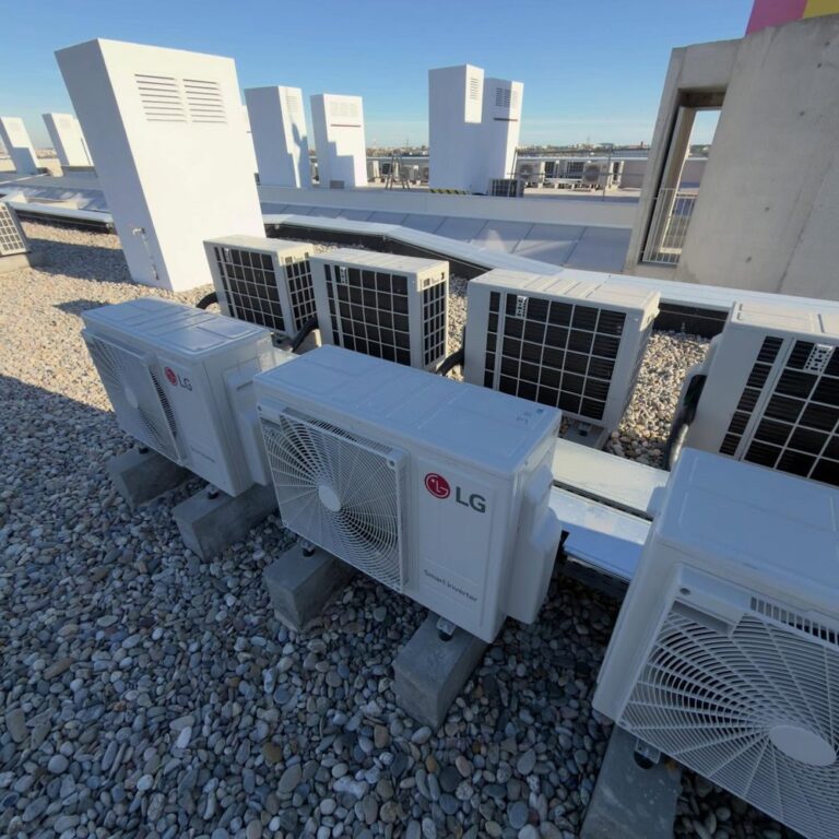 Instalaciones integrales en promoción residencial en Sant Boi de Llobregat (Barcelona) por BENMITSU